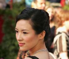 章子怡醒目眼妆 撩人指数急升