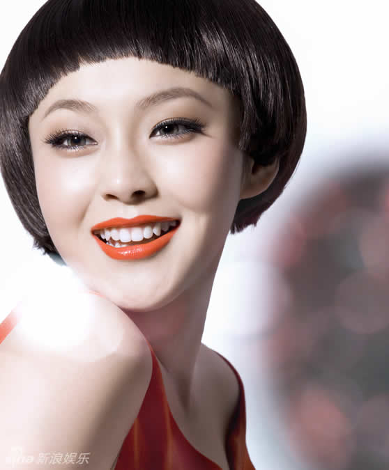 张佳宁：撞色诱惑玩转美丽 