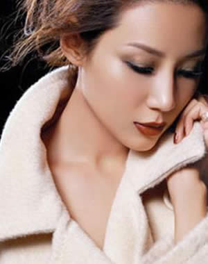 暧昧眼vs红唇打造媚惑女王