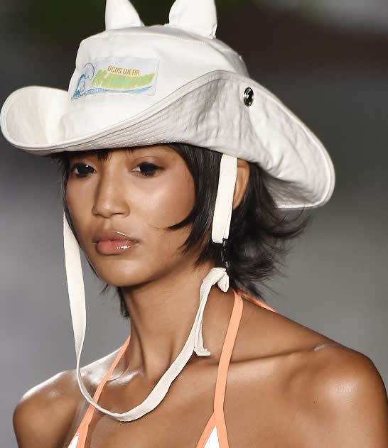 GCDS“大眼睛”扮嫩，Ferragamo把调色板画上眼
